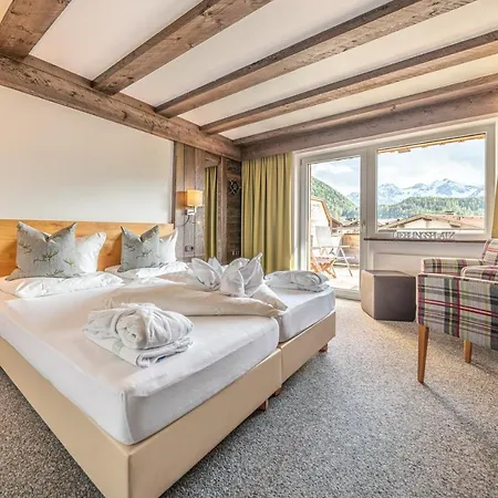 Hotell Falknerhof Niederthai