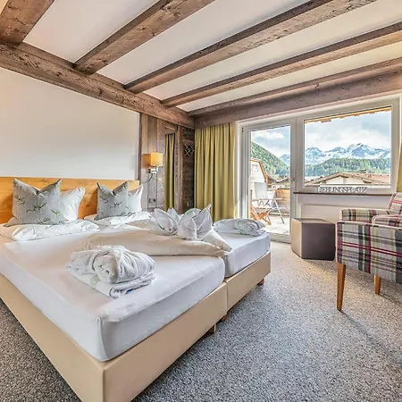 Naturhotel Falknerhof מלון 4*