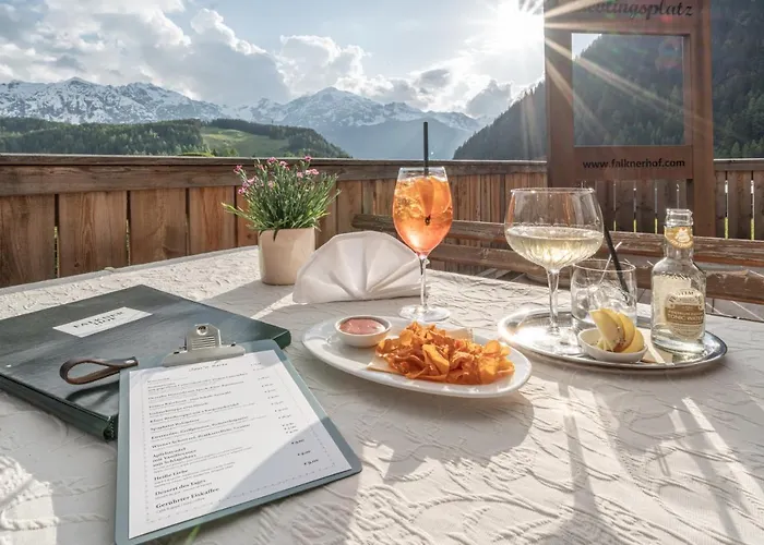 Falknerhof فندق نيديرثاي