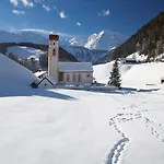 Falknerhof 4*