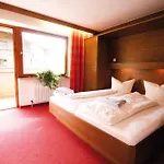 Hotel Falknerhof Niederthai