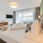 Falknerhof 4*