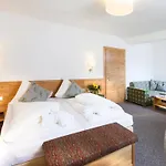 Hotel Falknerhof 4*