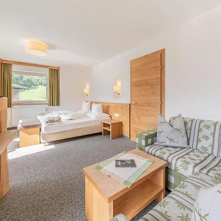 Naturhotel Falknerhof 4* ニーダートハイ