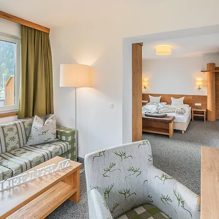 Naturhotel Falknerhof 4*