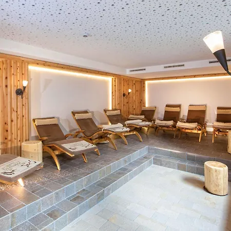 Falknerhof 4*