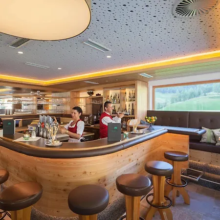 Hotel Falknerhof 4*