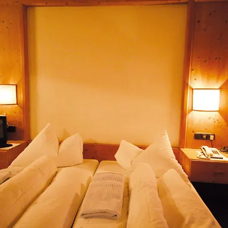 Falknerhof Hotel 4*